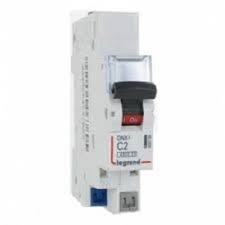 Disjoncteur diffrentiel DX3 4500 - 4,5kA 1 module vis/vis courbe C LEGRAND