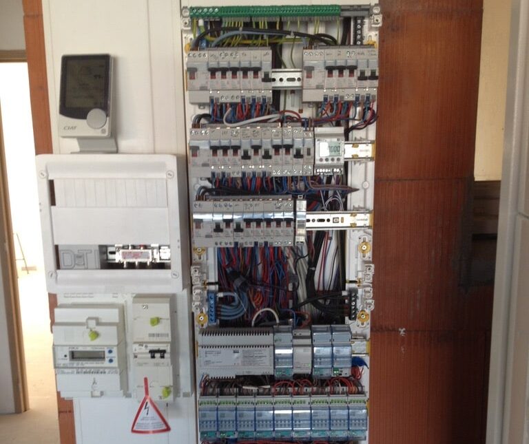 deeeb5d1 e5fa 405e b797 3baadc818d39 1 105 c