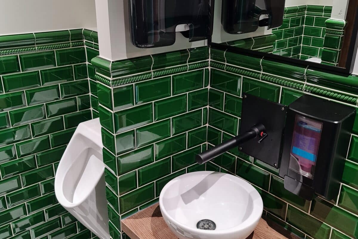 lave main maison des vins