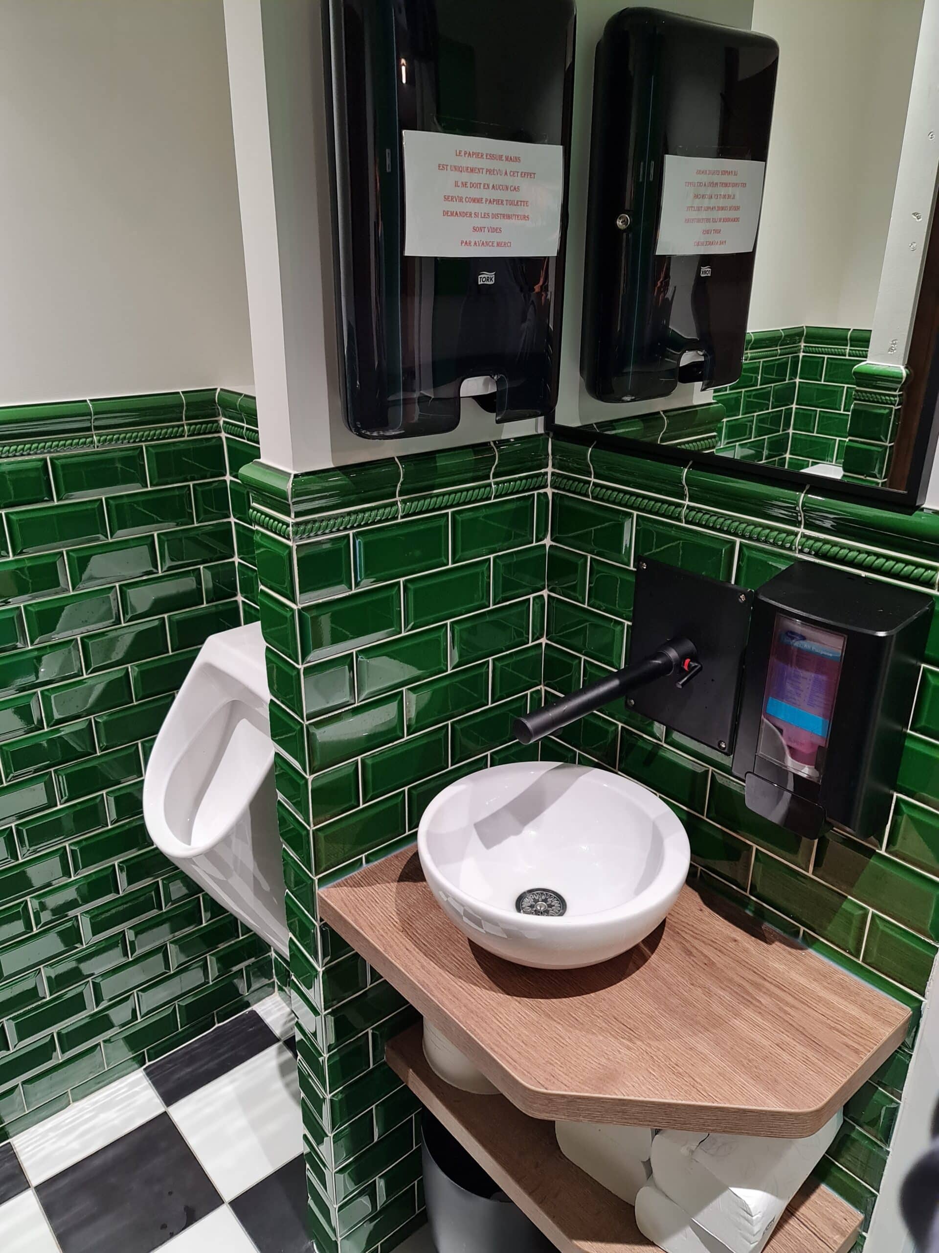 lave main maison des vins